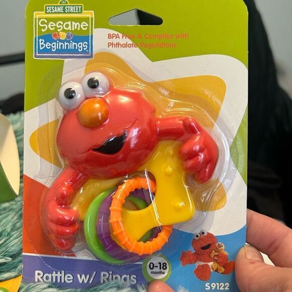 Sesame Beginnings ELMO Baby LOT 2 Bottles, Rattle, Toy, Fork & Spoon NEW Sealed - Picture 3 of 9